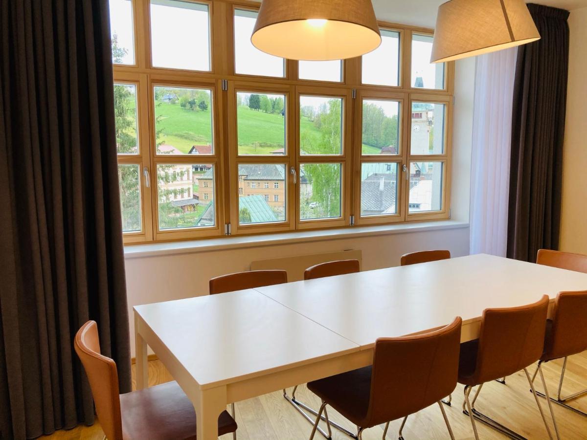 Residence Kotel โรกีนีซ นัด ยีเซอโร ภายนอก รูปภาพ