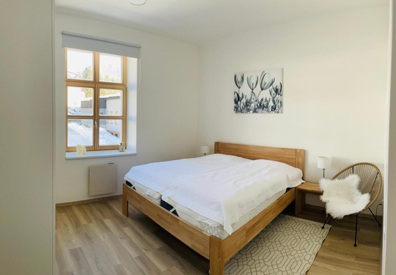 Residence Kotel โรกีนีซ นัด ยีเซอโร ภายนอก รูปภาพ