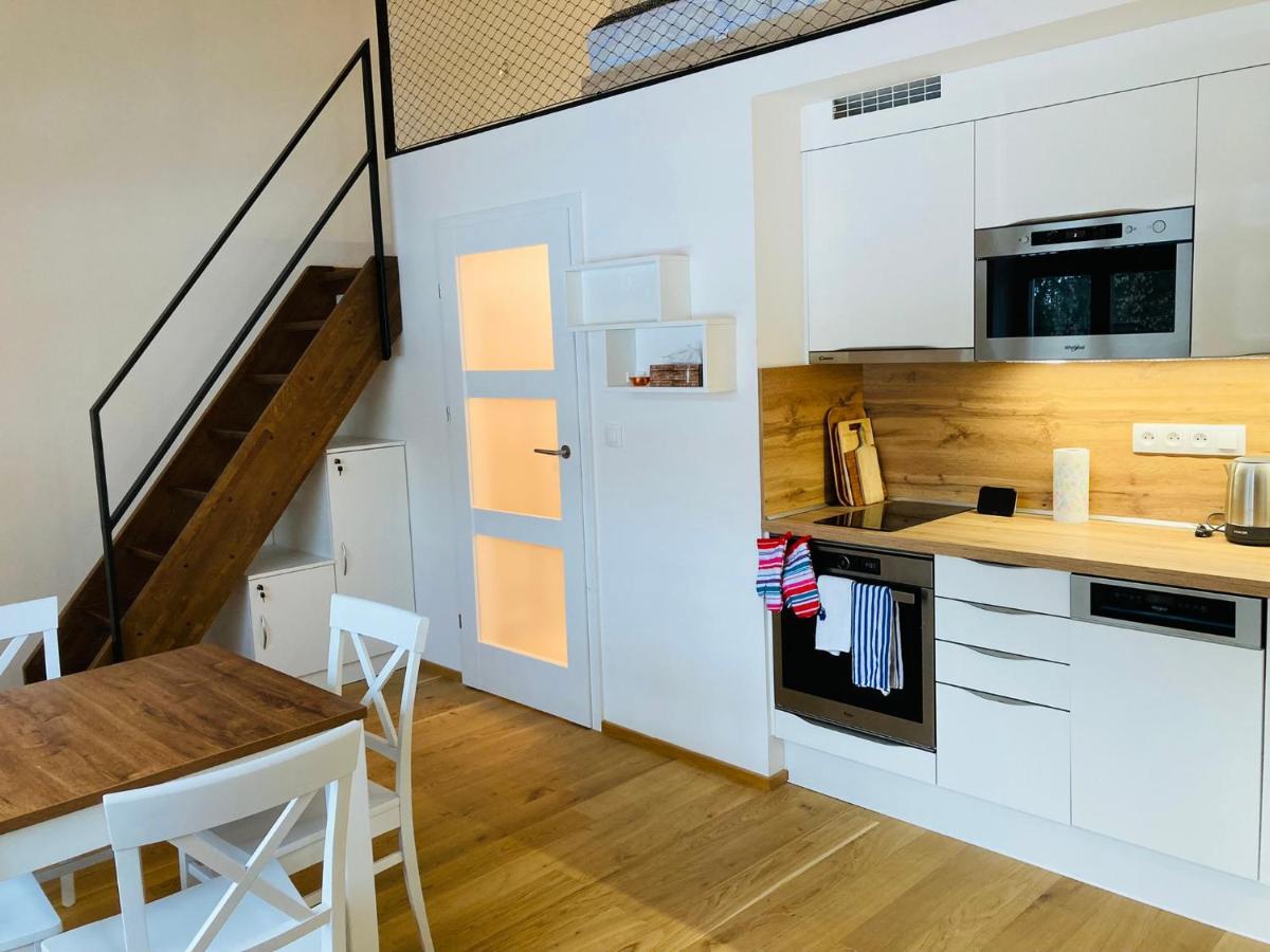 Residence Kotel โรกีนีซ นัด ยีเซอโร ภายนอก รูปภาพ